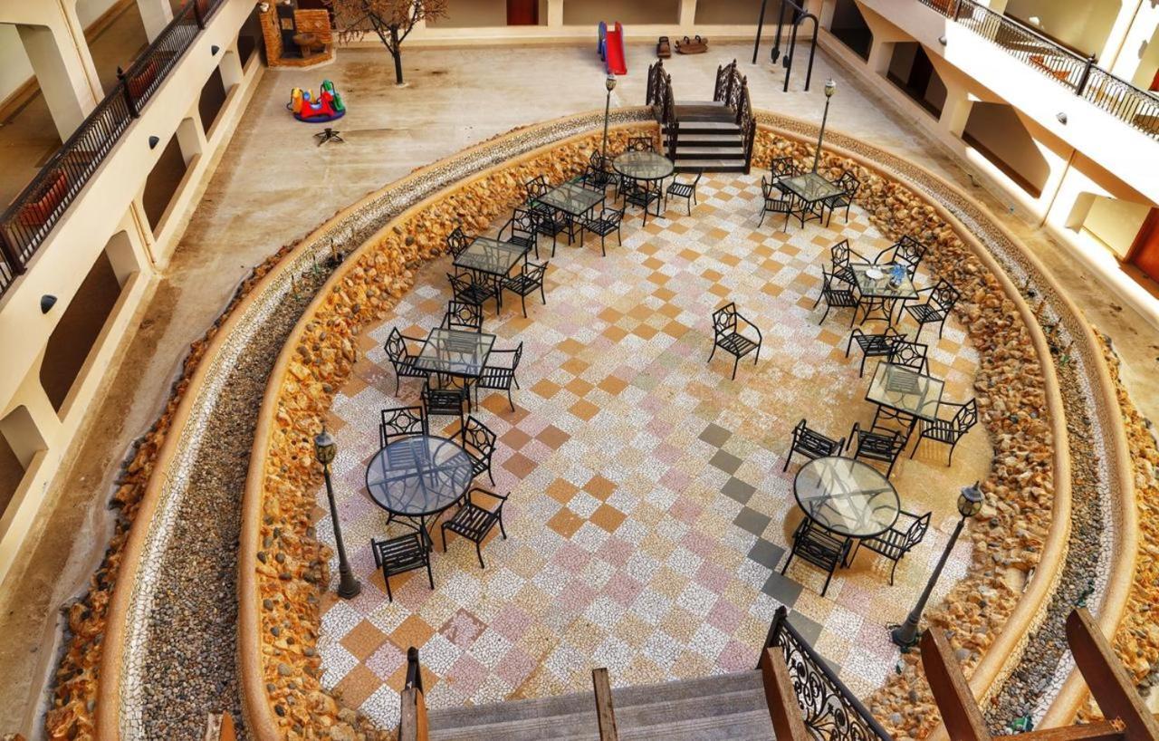 מוסקט Johny International Hotel מראה חיצוני תמונה