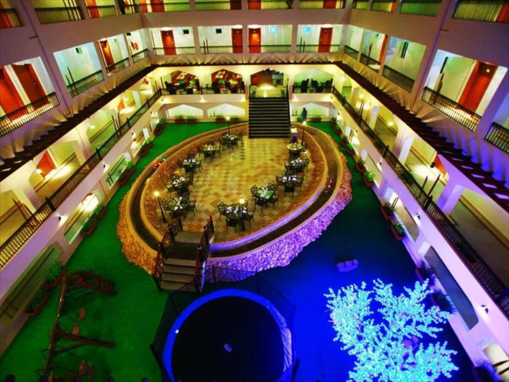 מוסקט Johny International Hotel מראה חיצוני תמונה