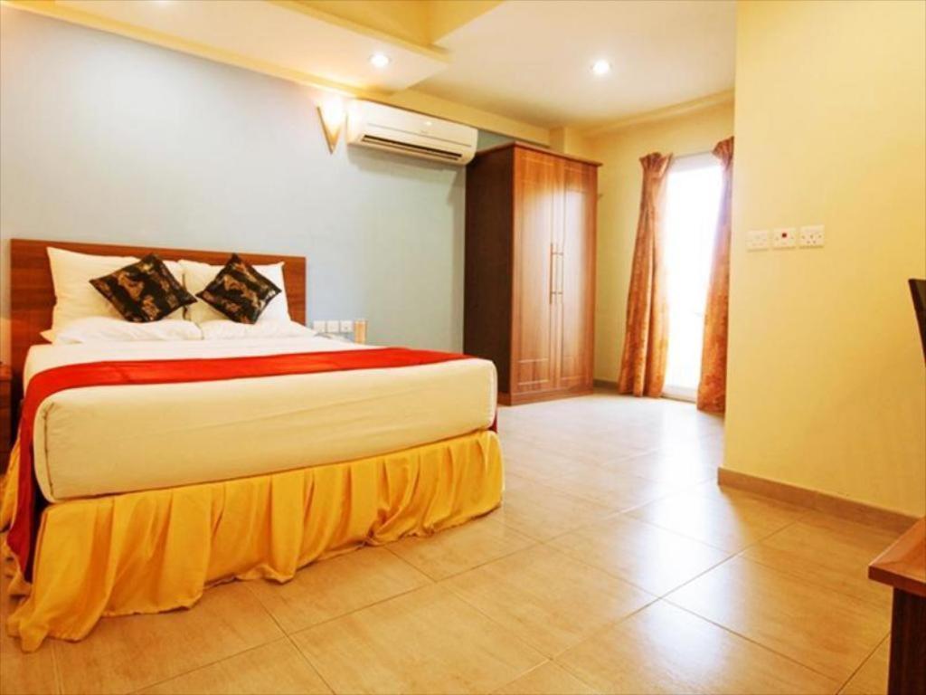 מוסקט Johny International Hotel מראה חיצוני תמונה