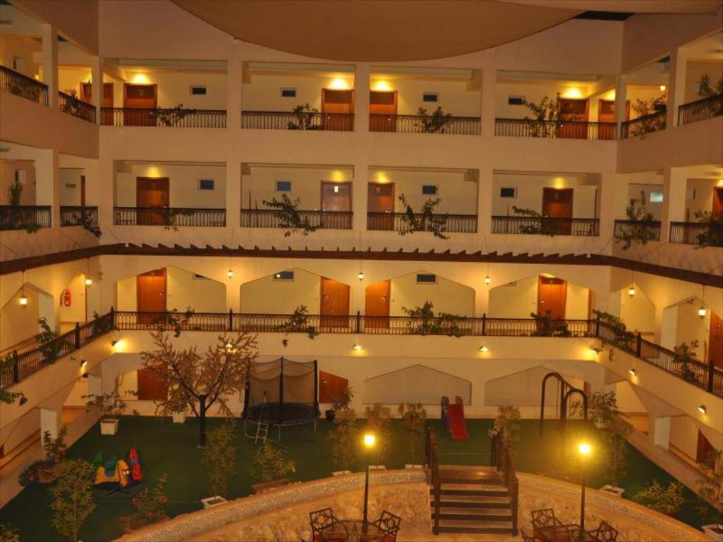 מוסקט Johny International Hotel מראה חיצוני תמונה